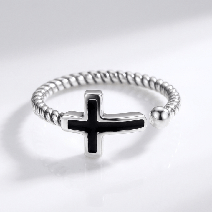 Regulowany pierścionek Blessed z czarnym krzyżem
