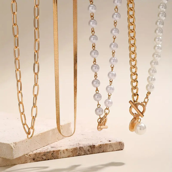 Naszyjnik vintage z perłami i złotym łańcuszkiem typu snake – zestaw
