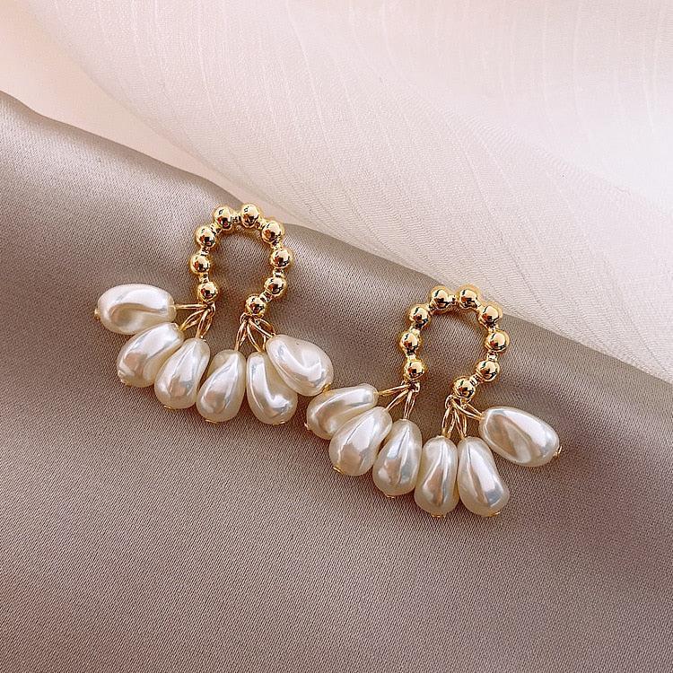 Brincos com Pérolas Barrocas