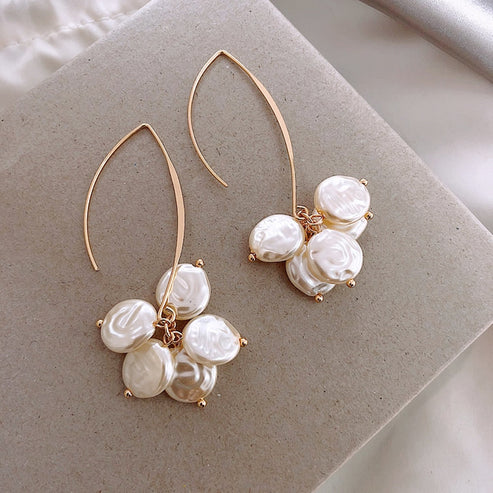 Brincos Elegantes com Pérola e Cristal